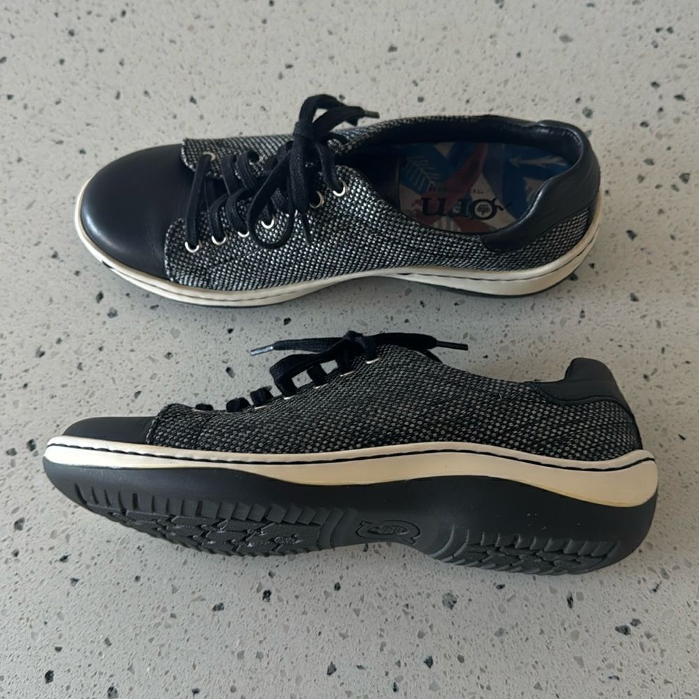 Born Women’s Size 6 Black/Gray Leather Textile Casual Sneakers Lace Up Shoes EUC